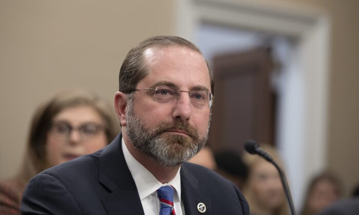 El Secretario de Salud y Servicios Humanos Alex Azar testifica ante el Comité de Apropiaciones de la Cámara de Representantes en Washington el 26 de febrero de 2020. (Tasos Katopodis/Getty Images)