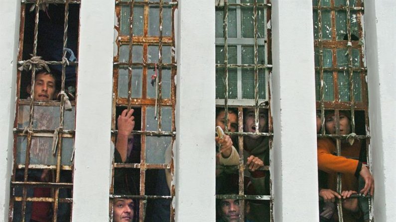 El Servicio Penitenciario Bonaerense (SPB) es el más grande de Argentina, al contar con 45.500 presos y 23.500 agentes en 57 unidades y alcaldías. EFE/Cézaro De Luca/Archivo
