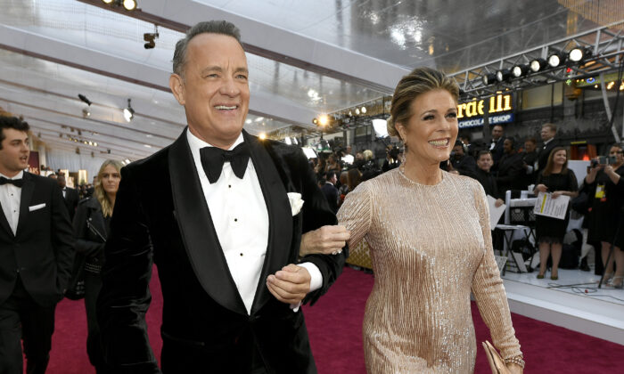 Tom Hanks y Rita Wilson asisten a la 92ª edición de los Premios de la Academia en Hollywood y Highland el 09 de febrero de 2020 en Hollywood, California. (Foto de Kevork Djansezian/Getty Images)