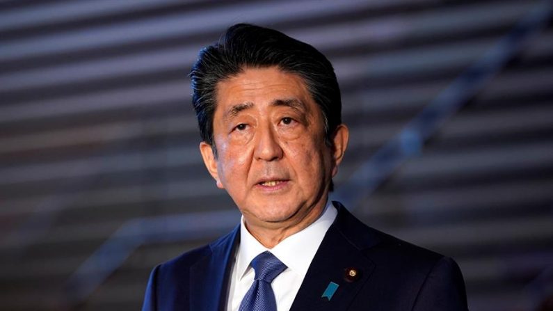 El primer ministro japonés, Shinzo Abe. (EFE/EPA/FRANCK ROBICHON)