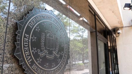 Información clasificada: FBI afirmó falsamente que no había desinformación rusa en expediente de Steele