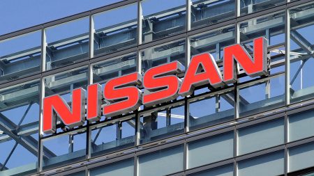 Nissan planea prescindir de unos 10,000 trabajadores de EE.UU., según Nikkei