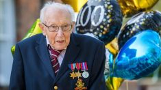 Muere con 100 años «Capitán Tom», icono británico de la lucha contra el covid-19