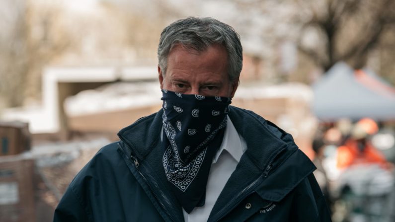 El alcalde de la ciudad de Nueva York, Bill de Blasio, en la ciudad de Nueva York el 14 de abril de 2020. (Scott Heins/Getty Images)
