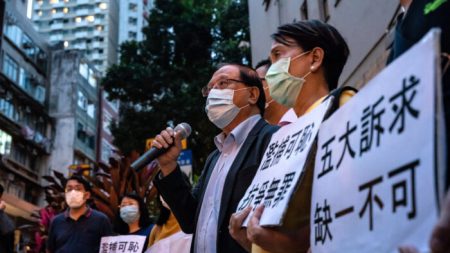 Arrestos masivos de activistas prodemocráticos en Hong Kong generan condena internacional