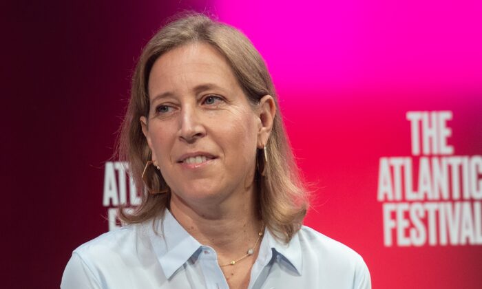 Susan Wojcicki, CEO de YouTube, habla en el Festival del Atlántico en Washington el 25 de septiembre de 2019. (Nicholas Kamm/AFP vía Getty Images)