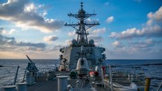 Sin inmutarse por Beijing, Marina de EE.UU. envía segundo buque de guerra por islas en disputa