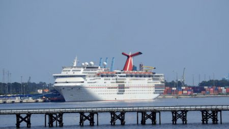 Carnival Cruise Line extiende la suspensión de sus operaciones hasta finales de junio