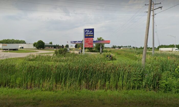 Una foto de archivo sin fecha muestra el depósito de combustible de Ole y Lena en Wautoma. (Google Maps)

