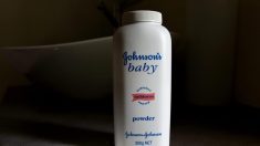 Johnson & Johnson no comercializará en EE.UU. y Canadá su polémico talco para bebés