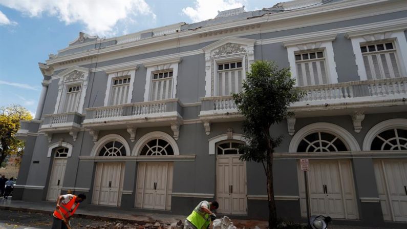 Vista de estructuras históricas afectadas por el temblor en el centro de Ponce (Puerto Rico). EFE/Thais Llorca
