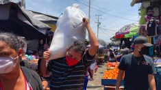 Nicaragüenses abarrotan mercados mientras se dispara la alarma por COVID-19