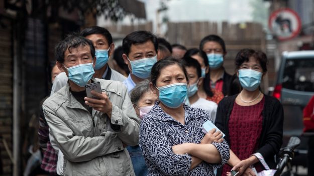 Residentes de Hubei siguen siendo discriminados por el PCCh al ser considerados portadores de virus