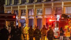 Explosión en un edificio del centro de Los Ángeles deja 11 bomberos heridos