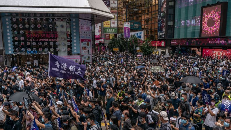 Partidarios de la democracia participan en una manifestación antigubernamental, el 24 de mayo de 2020 en Hong Kong. (Anthony Kwan/Getty Images)