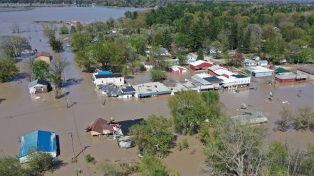 Evacuan a más de 10,000 personas en Michigan tras inundaciones causadas por lluvias