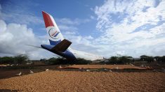 Seis muertos al estrellarse un avión con material para COVID-19 en Somalia