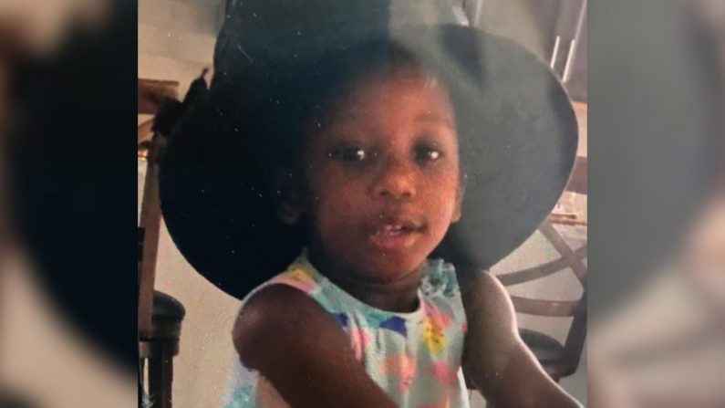 Esta foto sin fecha muestra a Lorie Thermidor, de 2 años, de Tampa, Florida, que fue encontrada fallecida en un lago el 1 de mayo de 2020 cerca de su casa. (Departamento de policía de Tampa)