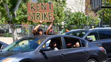 Huelga de inquilinos en Los Ángeles preocupa a propietarios de pequeñas propiedades