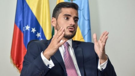 Venezuela se está abriendo al «espíritu altamente totalitario» del régimen chino, dice diputado de la AN