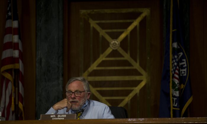 El senador Richard Burr (R-N.C.) en Washington el 5 de mayo de 2020. (Gabriella Demczuk -Pool/Getty Images)
