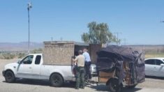 Encuentran 5 niños en caja instalada en camioneta sin ventilación ni agua, dicen oficiales