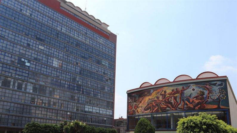 (MÉXICO),04/06/2020.- Fotografía fechada el 29 de mayo de 2020, donde se observa una vista general de las instalaciones de la Universidad Nacional Autónoma de México (UNAM), la cual permanece cerrada a la comunidad estudiantil, en Ciudad de México (México).  EFE/Sáshenka Gutiérrez
