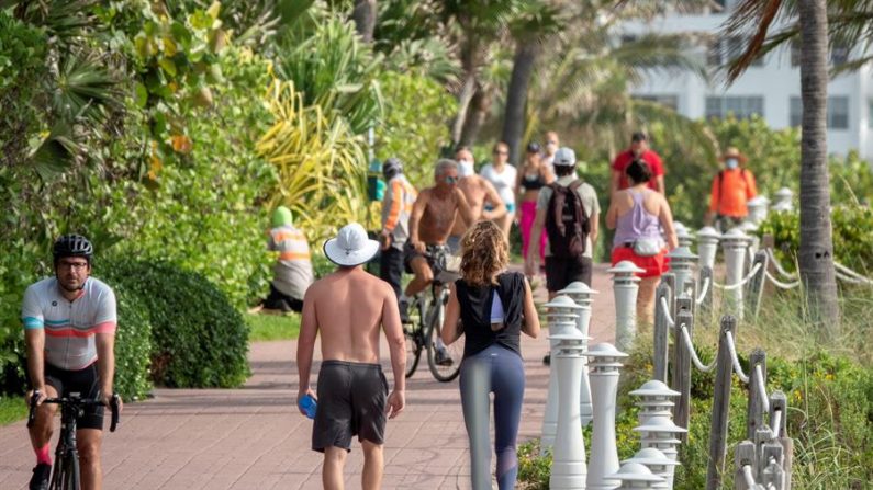 El condado con mayor número de casos y considerado epicentro de la pandemia continúa siendo Miami-Dade, que hoy sumó 19.056 casos y 760 fallecimientos por la enfermedad. EFE/Cristobal Herrera/Archivo
