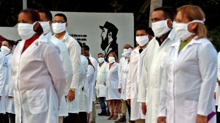 Médicos mexicanos manifiestan su «profunda desaprobación» por contratación de brigadas cubanas