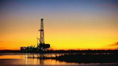 México rechaza acuerdo de OPEP para ampliar recorte a la producción petrolera