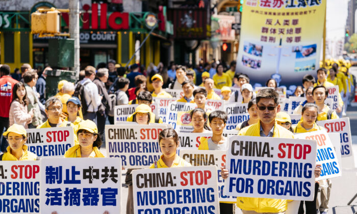 El desfile del Día de Falun Dafa en Manhattan, Nueva York, el 16 de mayo de 2019. (Edward Dye/The Epoch Times)
