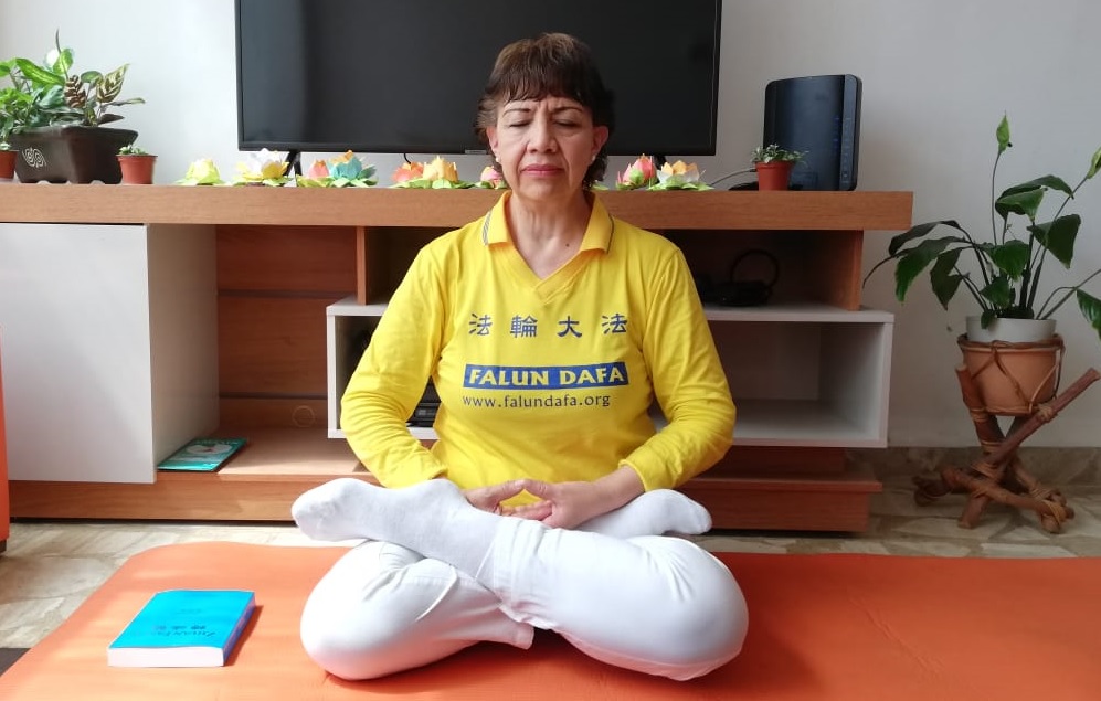Meditación de Falun Dafa. (Cortesía Flor Vilchis)