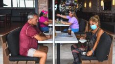Florida suspende todo el consumo de alcohol en bares tras el aumento de casos por COVID-19