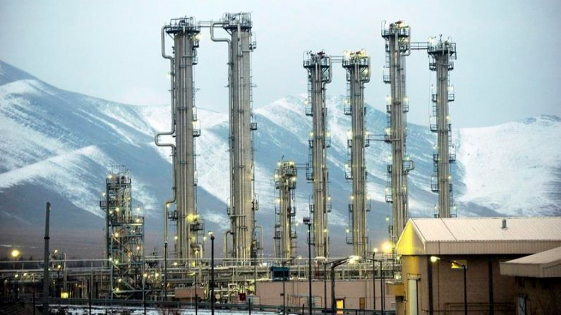 Imagen tomada el 15 de enero de 2011 del reactor de agua pesada de la ciudad de Arak (Irán).EFE/ Hamid Forutan/Archivo
