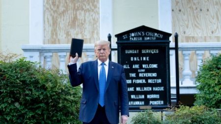 Rubio defiende a Trump después de las críticas sobre la aparición en la iglesia de St. John