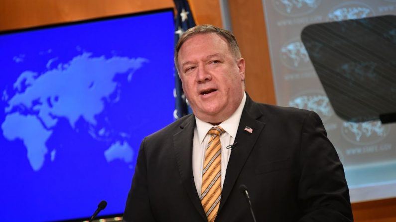 El Secretario de Estado de EE.UU. Mike Pompeo habla durante una conferencia de prensa en el Departamento de Estado en Washington, DC (EE.UU.) el 24 de junio de 2020. (Foto de MANDEL NGAN/POOL/AFP vía Getty Images)