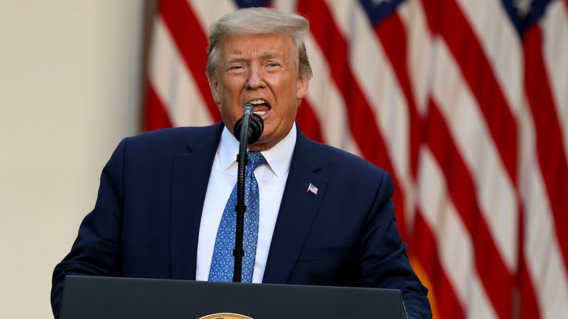 El presidente Donald Trump hace una declaración a la prensa en el Rose Garden en la Casa Blanca en Washington el 1 de junio de 2020. (Chip Somodevilla/Getty Images)