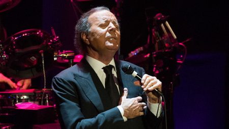 Condenado hermano de Julio Iglesias a 6 meses de cárcel en España por fraude fiscal