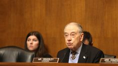 Grassley retiene a 2 nominados de Trump al cargo de IG hasta saber las razones de los despidos