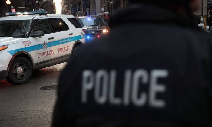 Un oficial de policía de Chicago en una foto de archivo. (Scott Olson / Getty Images)