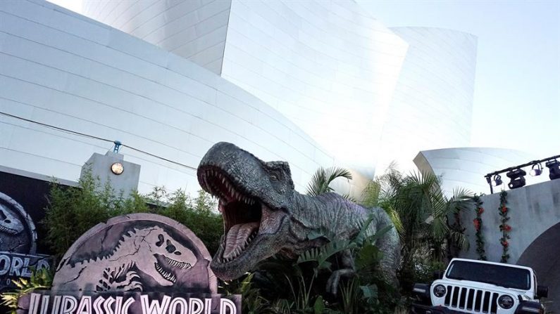 Una vista de la atmósfera general en el estreno de 'Mundo Jurásico': Fallen Kingdom' en el Walt Disney Concert Hall de Los Ángeles, California, EE.UU. EPA/NINA PROMMER/Archivo
