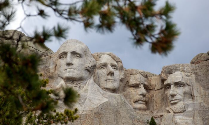 El Memorial Nacional del Monte Rushmore en Keystone, S.D., el 23 de abril de 2020. (Kerem Yucel/AFP a través de Getty Images)
