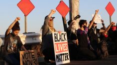 Protestas en Newport Beach instan a la acción política