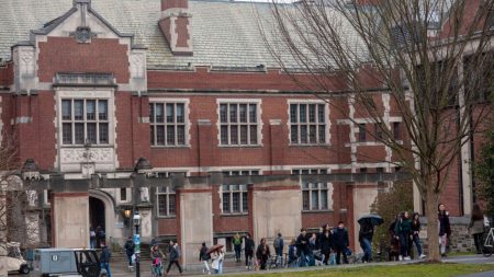 Universidades del Ivy League eliminan requisito de pruebas estandarizadas para aspirantes a clase 2025