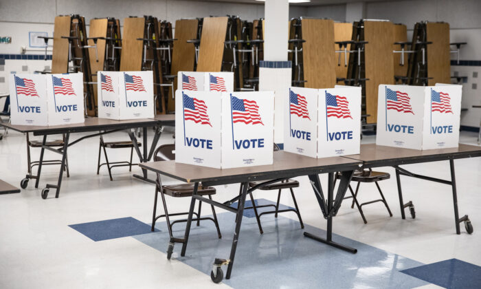 Cabinas de votación en Arlington, Virginia, el 3 de marzo de 2020. (Samuel Corum/Getty Images)
 

