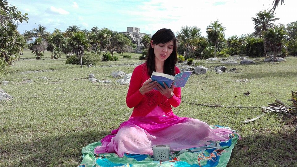 Jeny lee Zhuan Falun, el libro guía de la disciplina Falun Dafa en Tulum, México en 2016. (Cortesía de Jennifer Pascual)