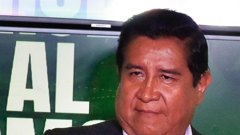 En la imagen un registro del presidente de la Federación Boliviana de Fútbol (FBF), César Salinas, quien falleció este domingo a causa de la COVID-19. EFE/STR/Archivo
