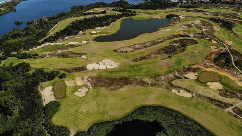 Fotografía fechada el 17 de julio de 2020 que muestra una vista aérea del campo olímpico de golf de Río de Janeiro (Brasil). EFE/ Antonio Lacerda