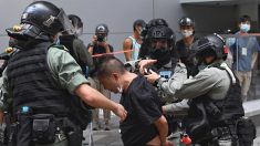 La policía de Hong Kong efectúa los 2 primeros arrestos bajo la ley de seguridad nacional
