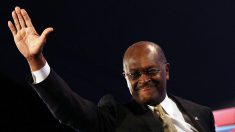 Hospitalizan a Herman Cain tras dar positivo a COVID-19